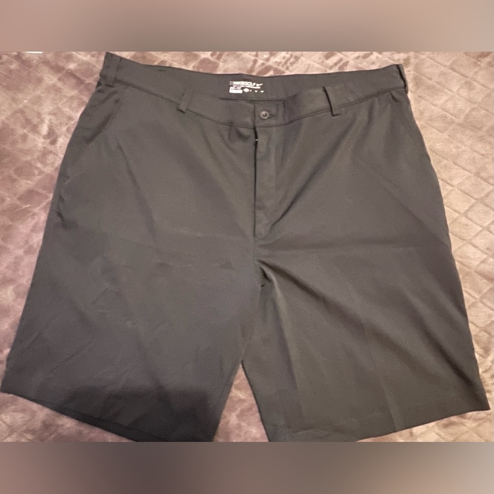 Nike Golf men’s shorts - size 40